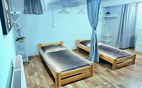 Simple Apartment Near Hockey & Football Arena